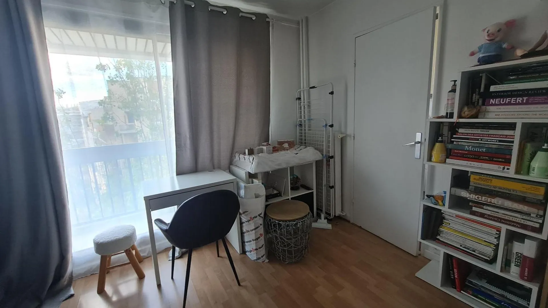 Luminous With Air Conditioning, Eiffel Tower View Apartment *
